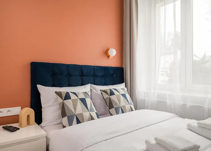 Walecznych Deluxe Saska Kepa By Bookinghost *