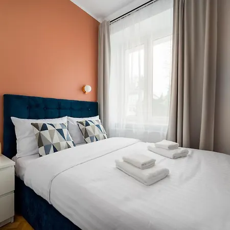 Walecznych Deluxe Saska Kepa By Bookinghost * Varsó