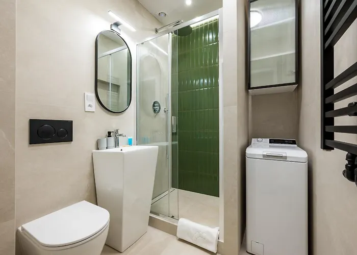 Walecznych Deluxe Saska Kepa By Bookinghost *